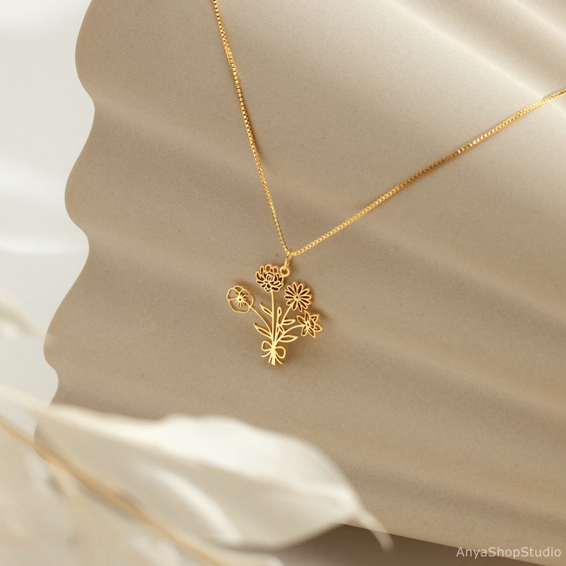 Custom Birth Flower Bouquet Necklace