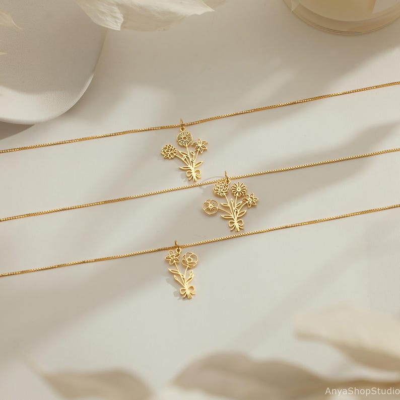 Custom Birth Flower Bouquet Necklace