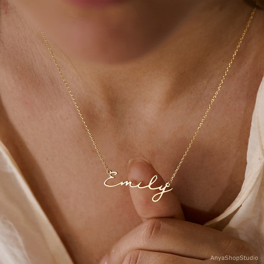 Dainty Gold Name Necklace