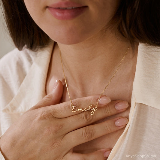 Dainty Gold Name Necklace